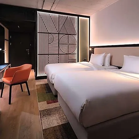 Hyatt Place 4*