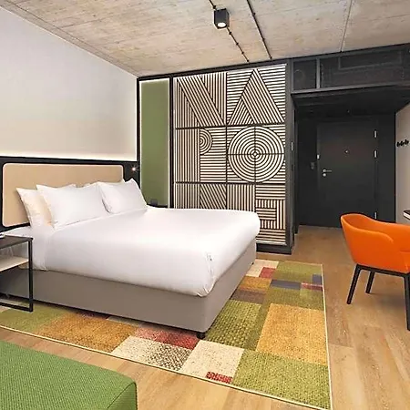 Hyatt Place Hotel 4*